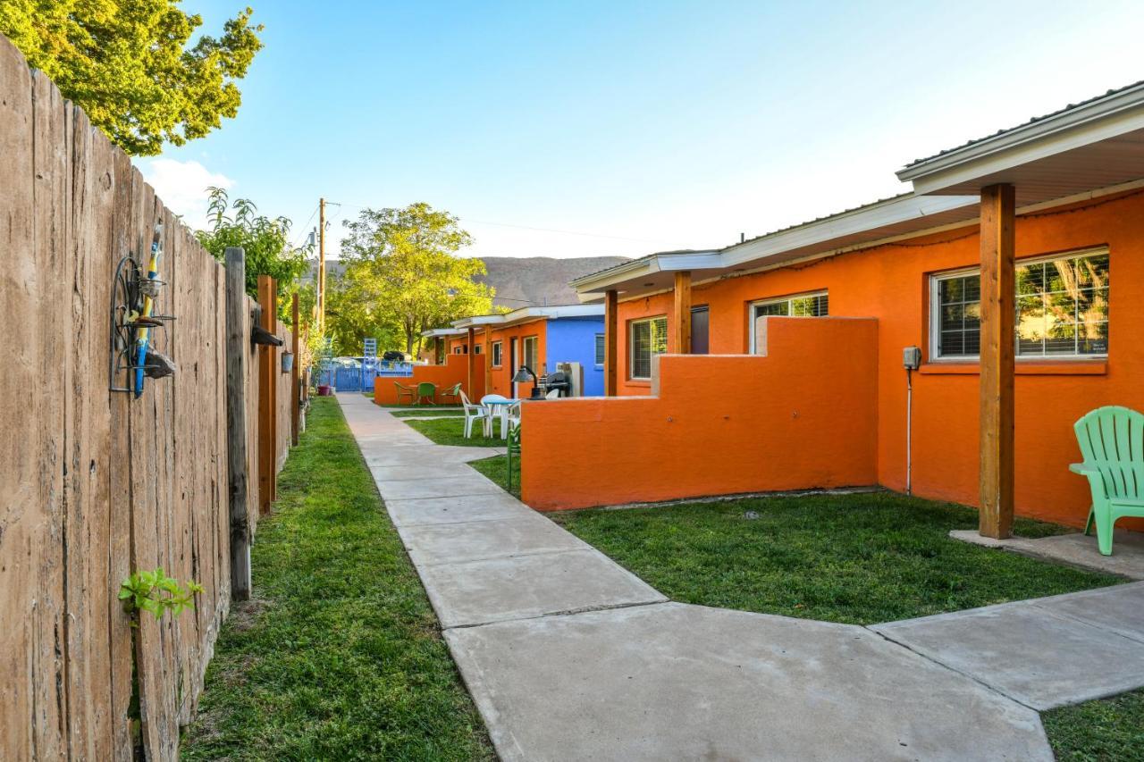 Inn 1 - Downtown 1 Bedroom Unit, Sleeps 6 With Shared Hot Tub Moab Eksteriør billede