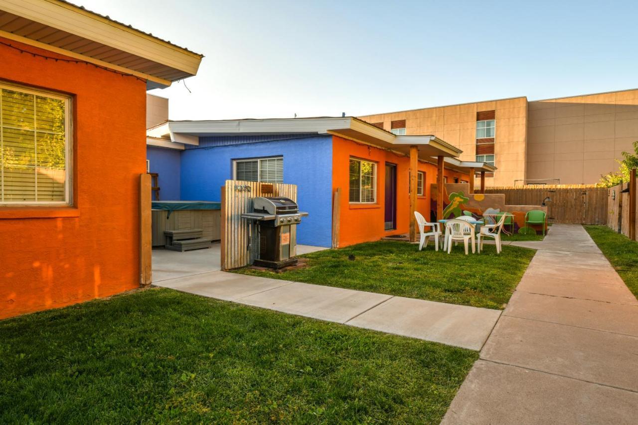 Inn 1 - Downtown 1 Bedroom Unit, Sleeps 6 With Shared Hot Tub Moab Eksteriør billede