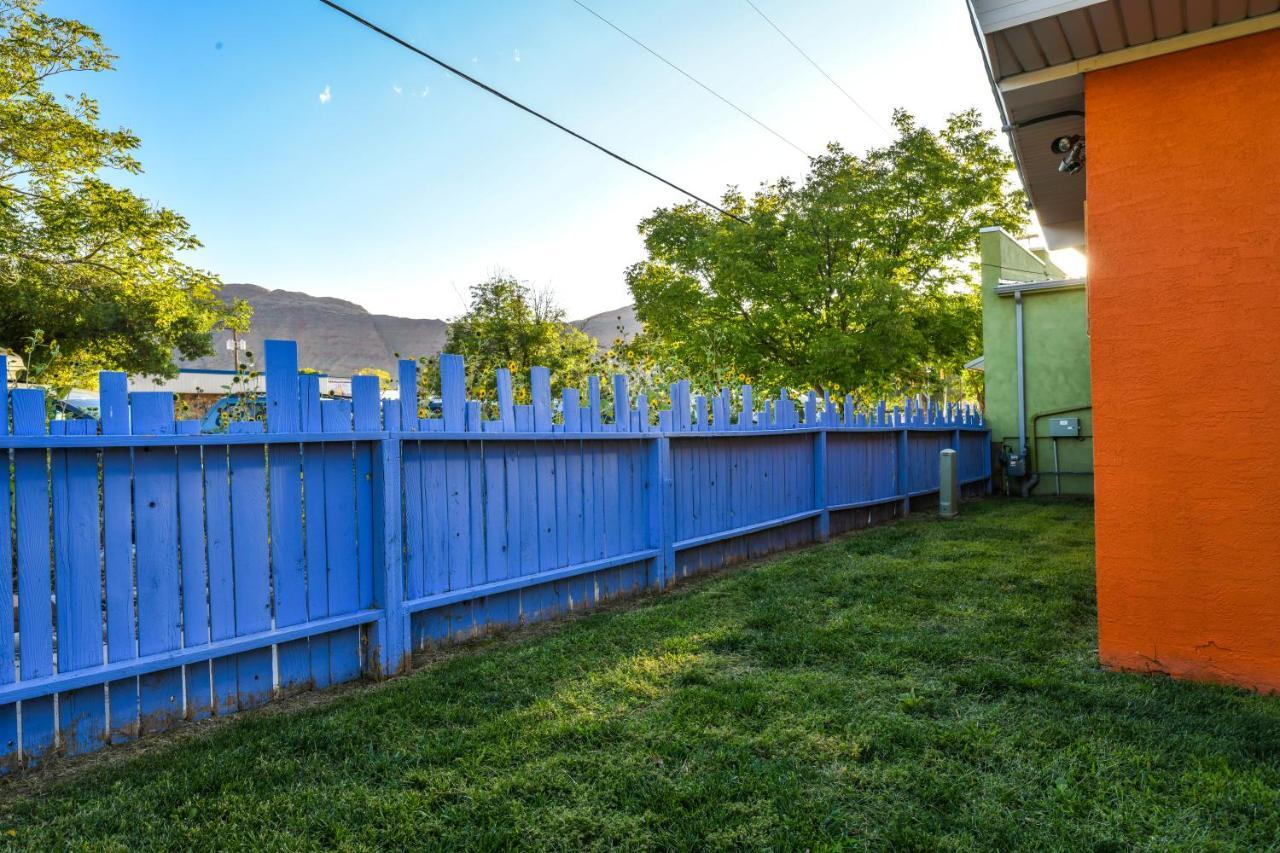 Inn 1 - Downtown 1 Bedroom Unit, Sleeps 6 With Shared Hot Tub Moab Eksteriør billede