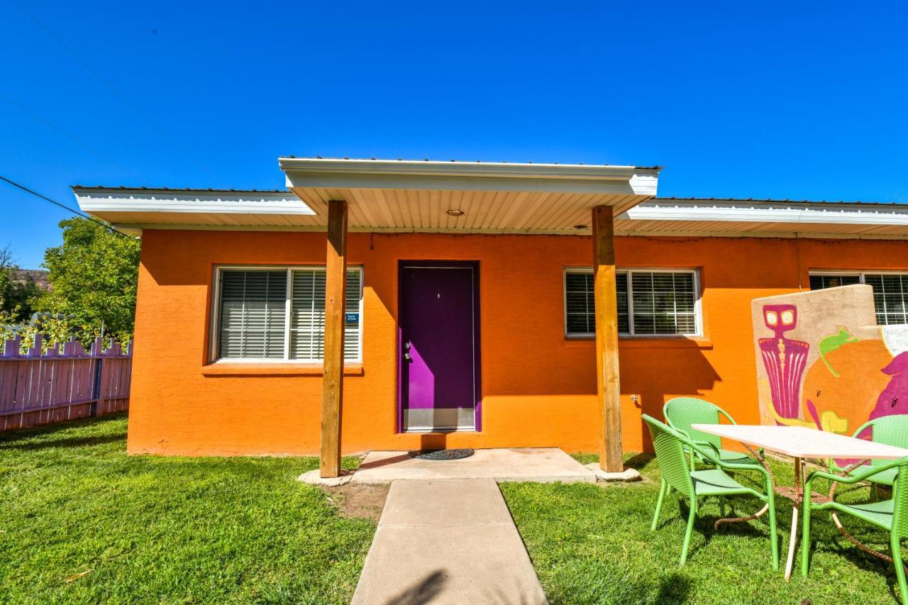 Inn 1 - Downtown 1 Bedroom Unit, Sleeps 6 With Shared Hot Tub Moab Eksteriør billede