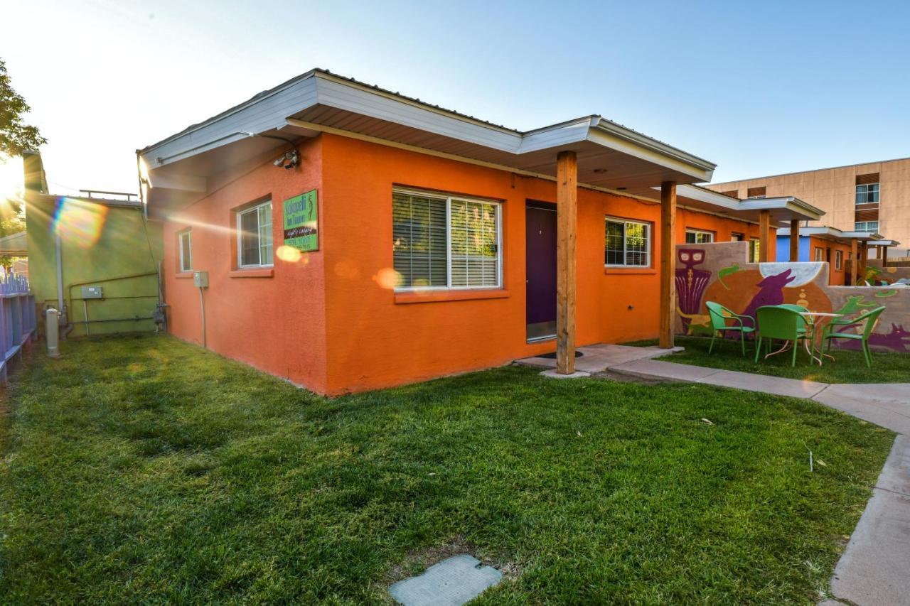 Inn 1 - Downtown 1 Bedroom Unit, Sleeps 6 With Shared Hot Tub Moab Eksteriør billede