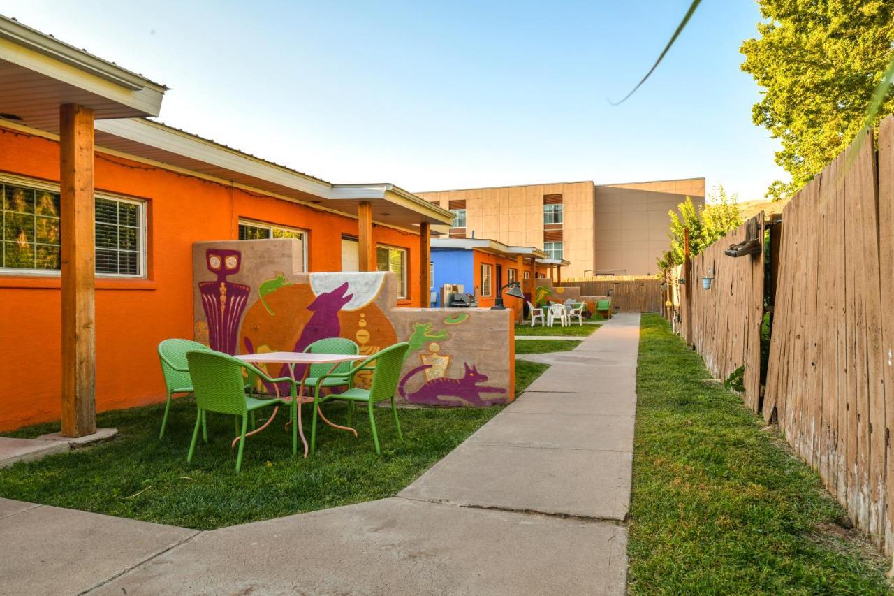 Inn 1 - Downtown 1 Bedroom Unit, Sleeps 6 With Shared Hot Tub Moab Eksteriør billede